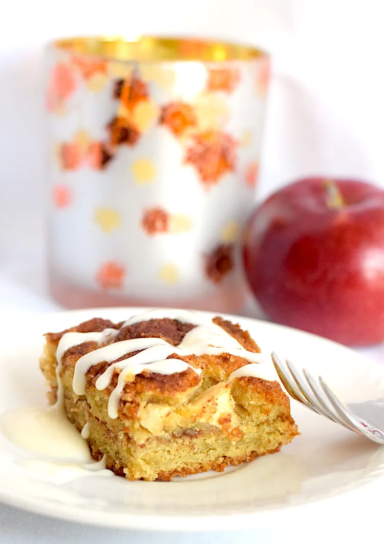 Keto Apple Cinnamon Cake