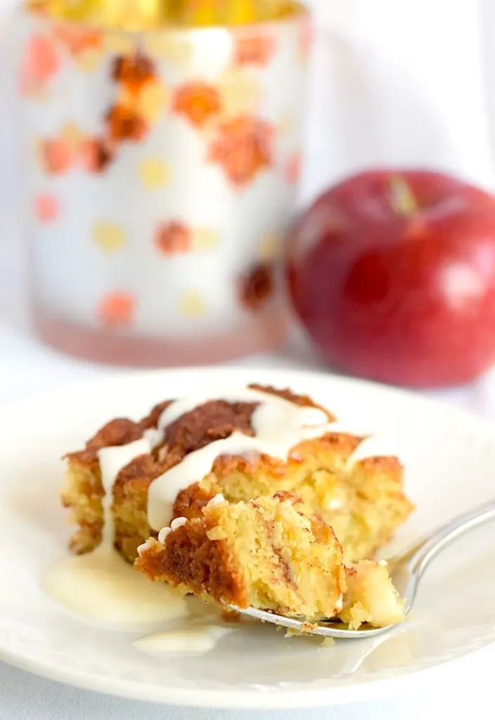 low carb apple cinnamon cake