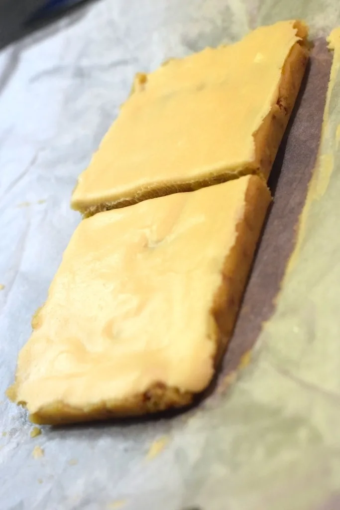 keto caramel slice