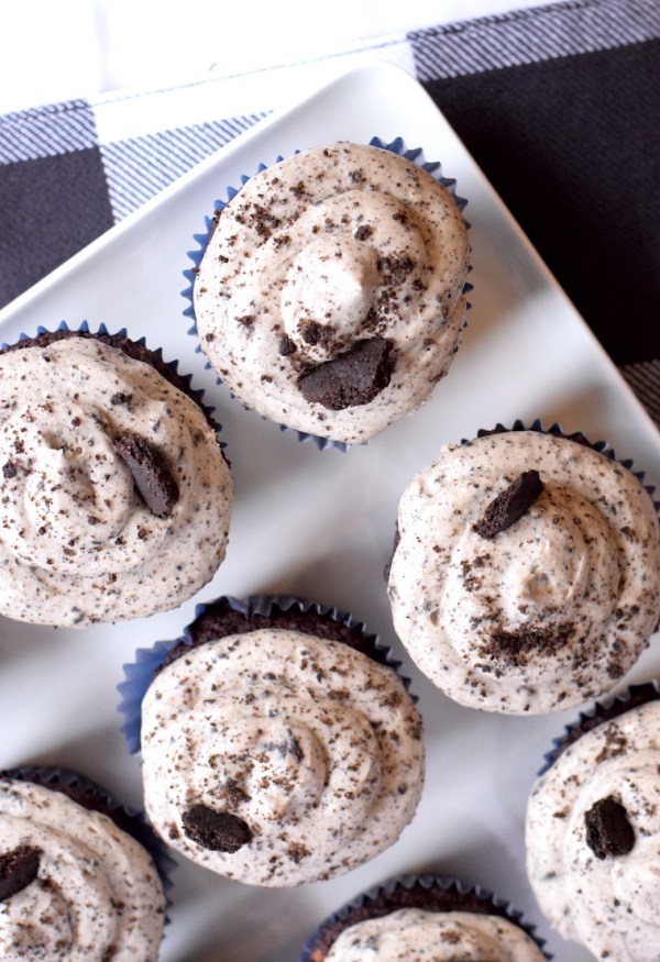 Keto Cookies and Cream Cupcakes - Mouthwatering Motivation