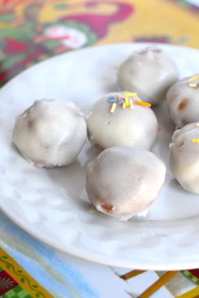 keto gingerbread balls