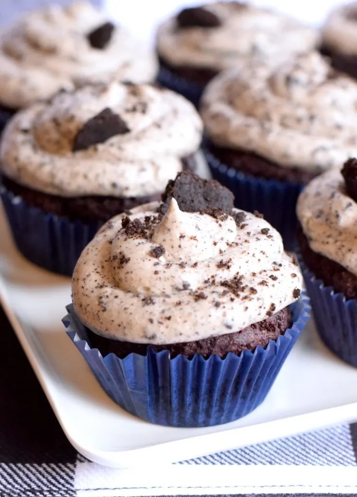 keto oreo cupcakes