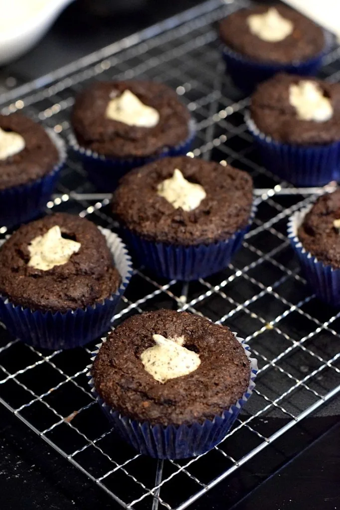 keto oreo filled chocolate cupcakes