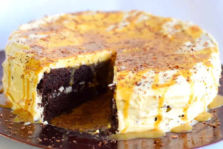 keto salted caramel chocolate cake recipe keto salted caramel chocolate cake recipe