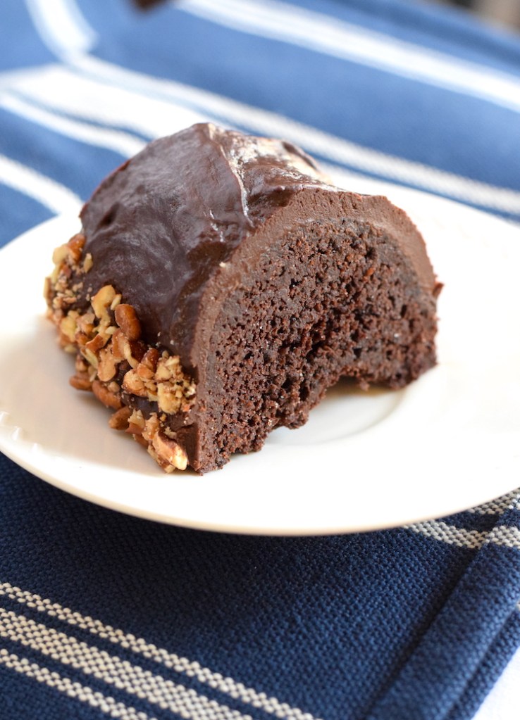 low carb keto chocolate bundt cake
