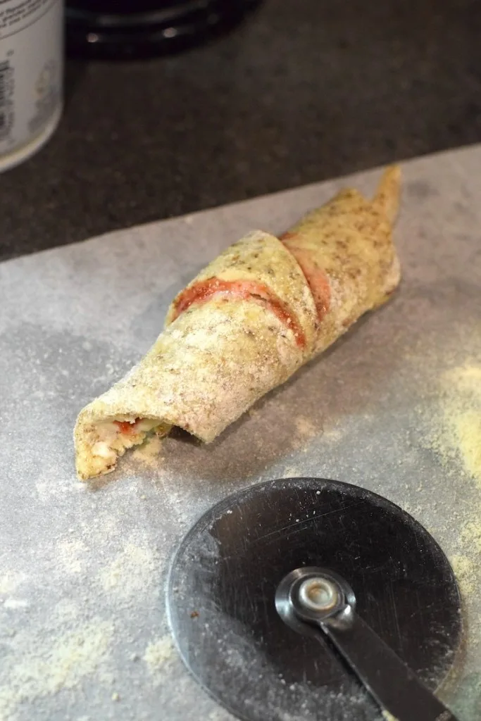 keto strawberry jam rolls