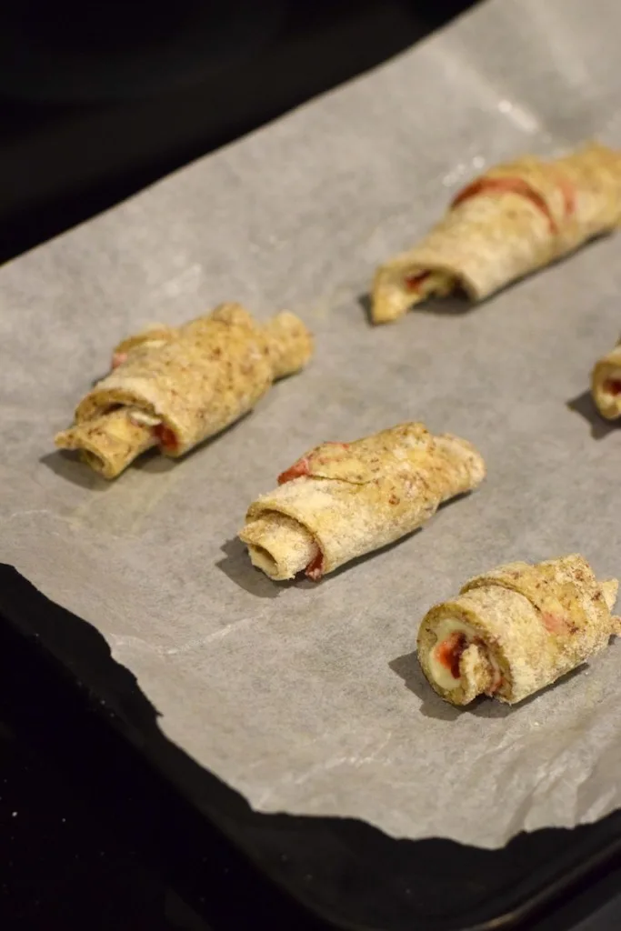 keto strawberry pastry