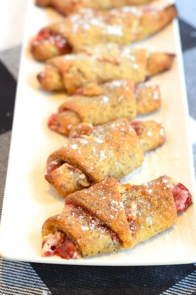 keto strawberry pastry rolls