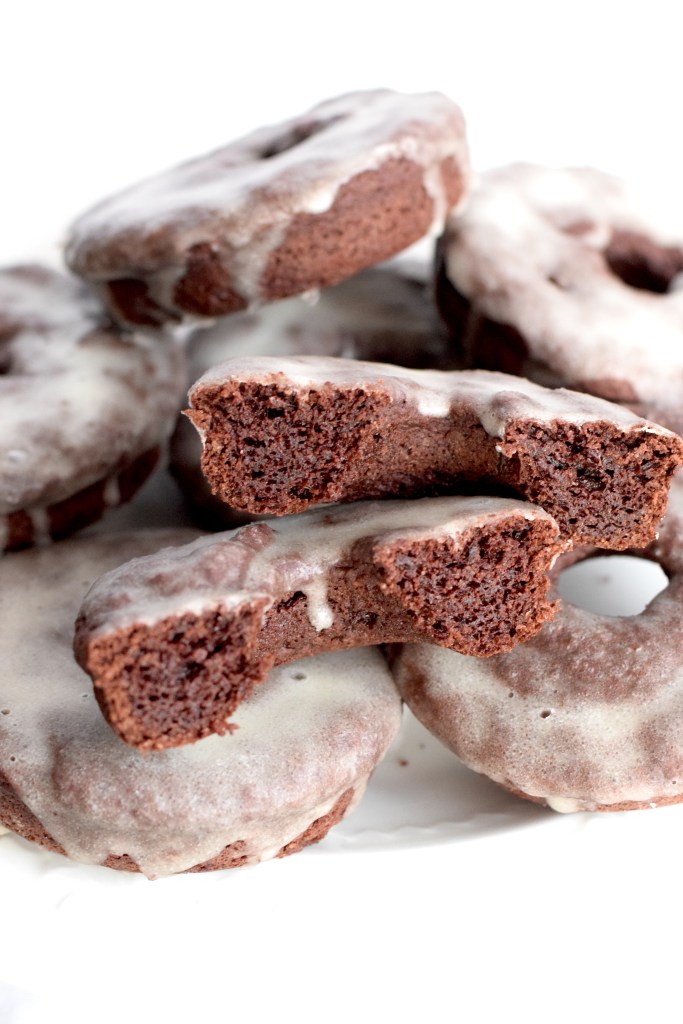 the best keto chocolate donuts