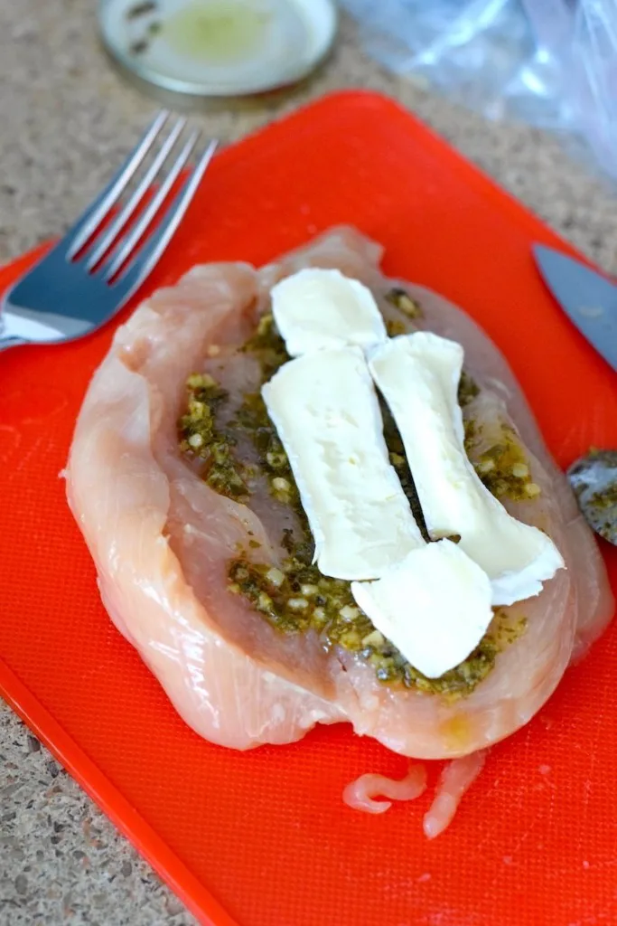 keto pesto brie chicken