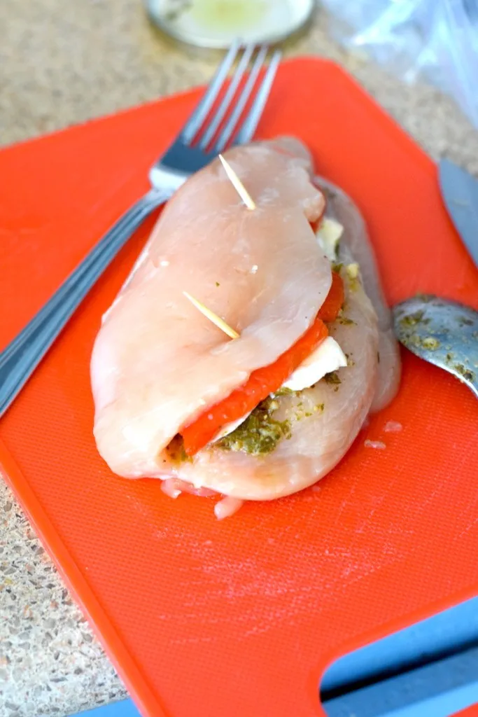 stuffed brie pesto roasted red pepper chicken