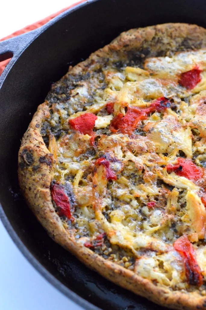 brie pesto and chicken keto pizza 