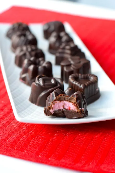 keto strawberry marshmallow chocolates