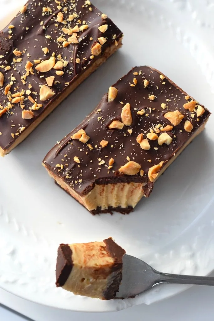 keto chocolate peanut butter cheesecake