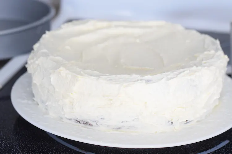 keto cream cheese frosted red velvet cake