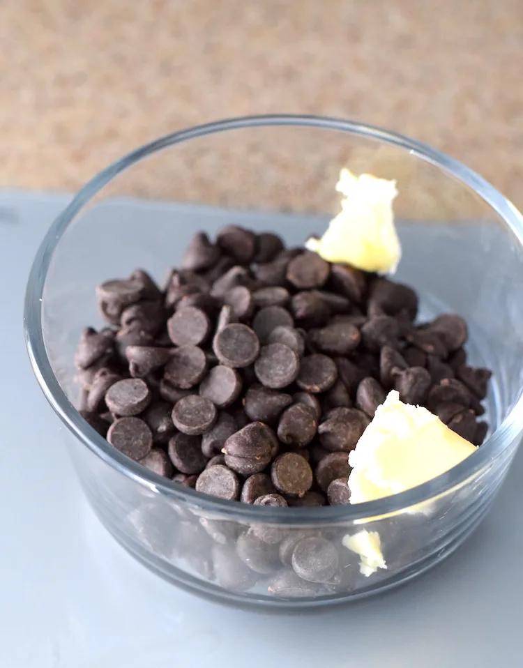 sugar free chocolate chips, butter