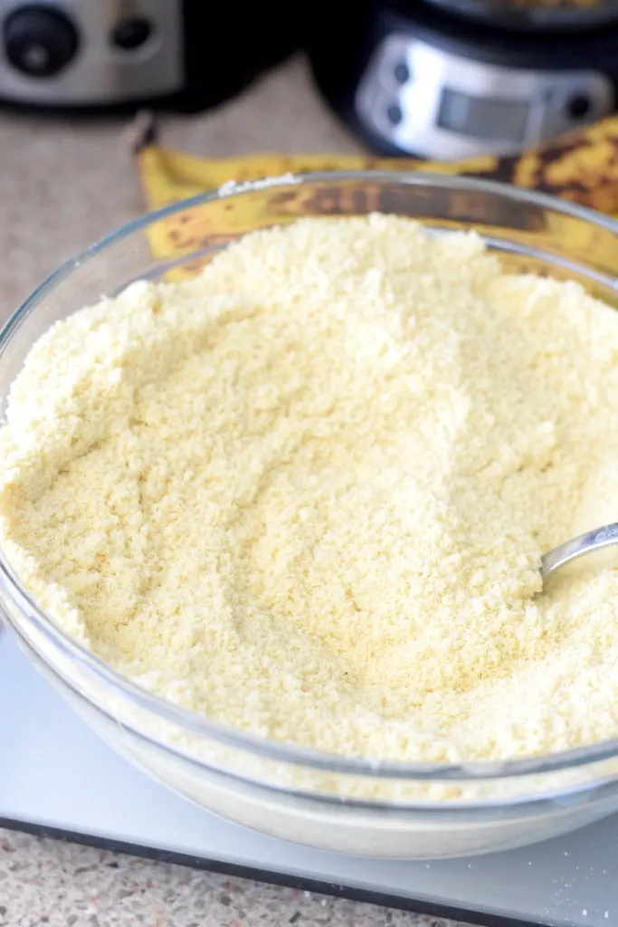 almond flour, lupin flour