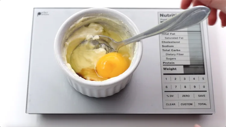 egg vanilla extract cream cheese