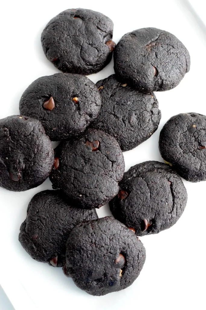 keto almond flour chocolate cookies
