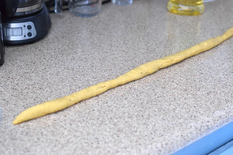 soft pretzel rolling