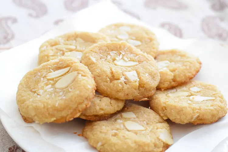 keto coconut almond cookies recipe