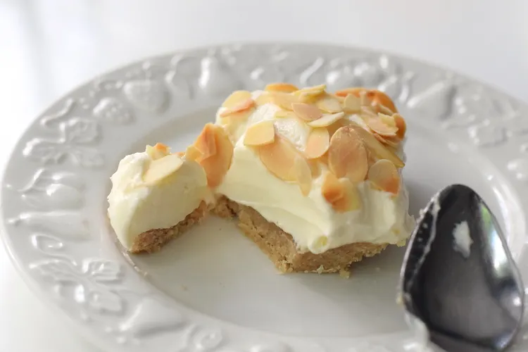 gluten free almond cheesecake