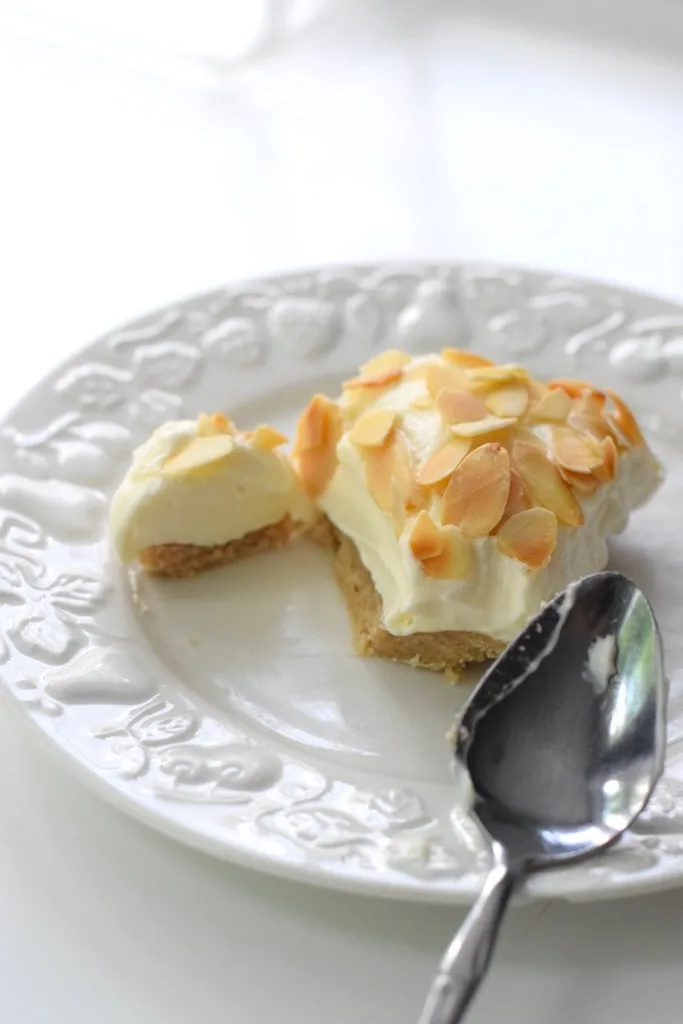 keto almond flour cheesecake