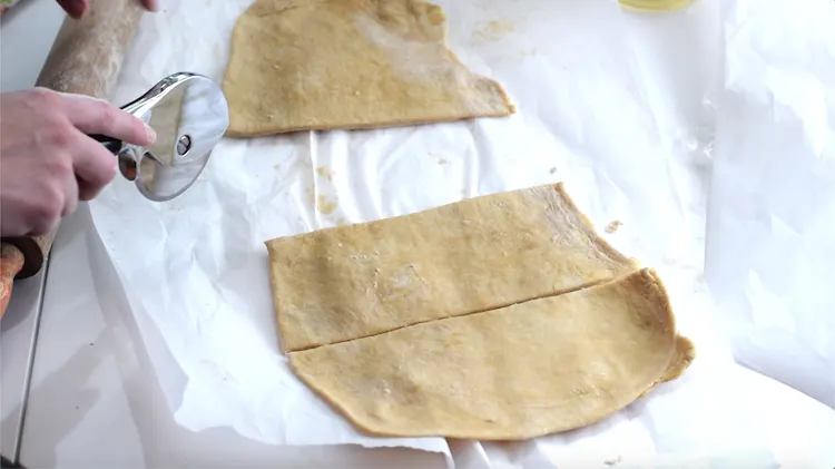 cutting keto puff pastry