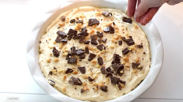 keto peanut butter snickers pie