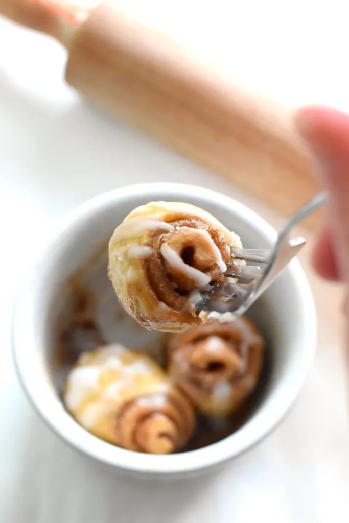 keto 1 minute cinnamon rolls