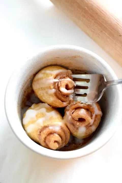keto microwave cinnamon roll recipe